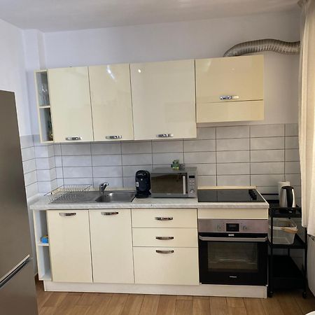 Royal Suite Unirii-2 Bdr Apartment بوخارست المظهر الخارجي الصورة