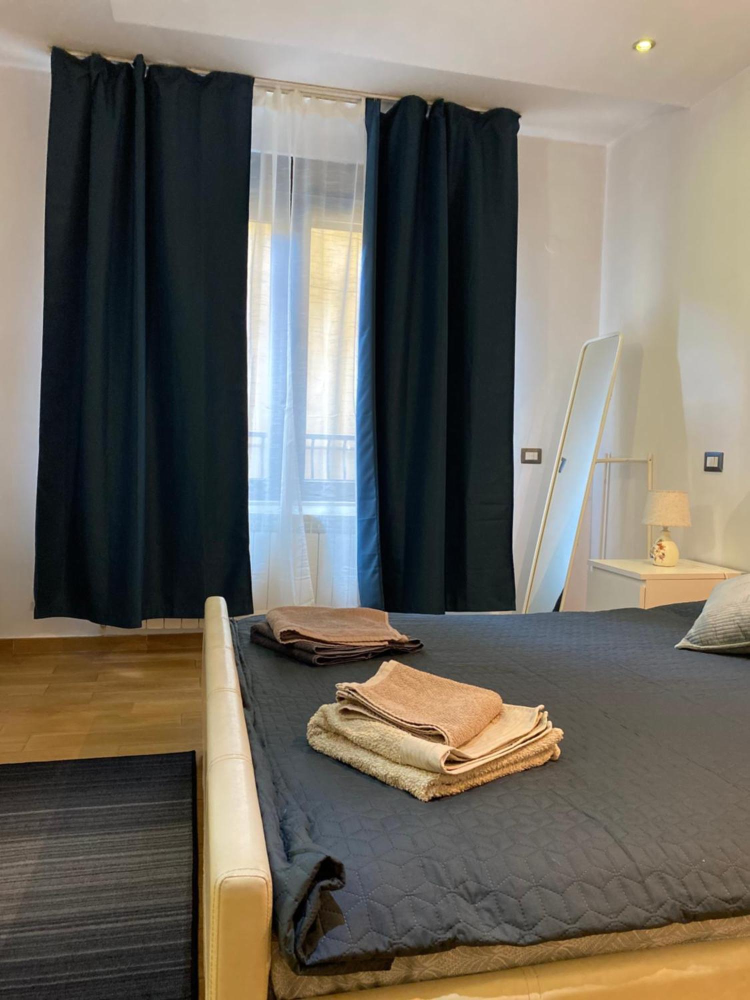 Royal Suite Unirii-2 Bdr Apartment بوخارست المظهر الخارجي الصورة