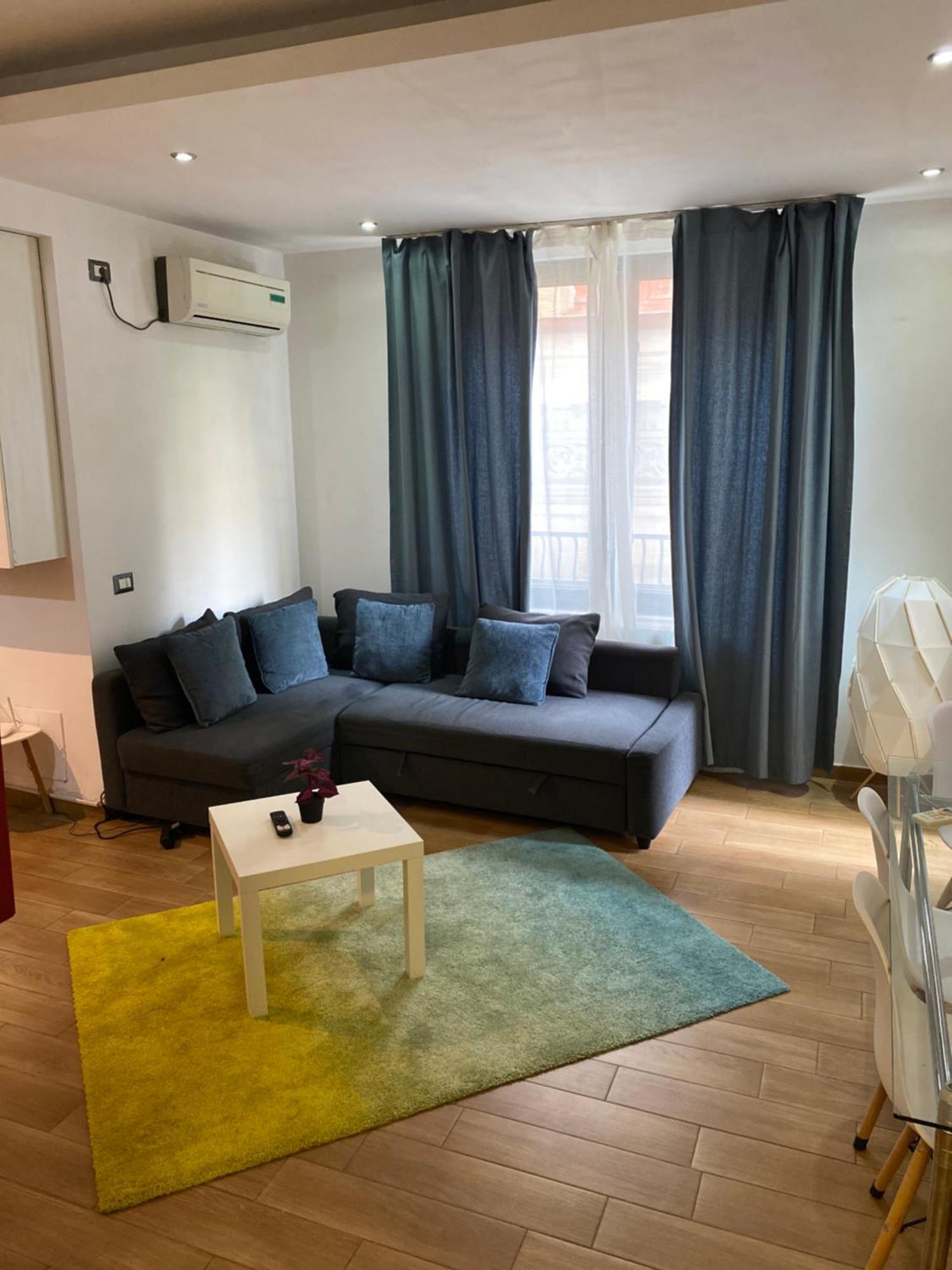 Royal Suite Unirii-2 Bdr Apartment بوخارست المظهر الخارجي الصورة
